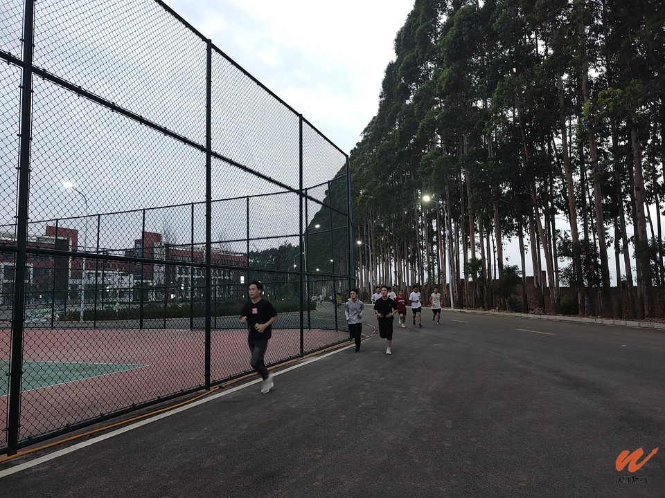 fGKOIvJSVzzKS3HFc_L9xzYEq1sxuz-pesbyzABypeF31p2xiJyGD7TAIrv5aiPJ