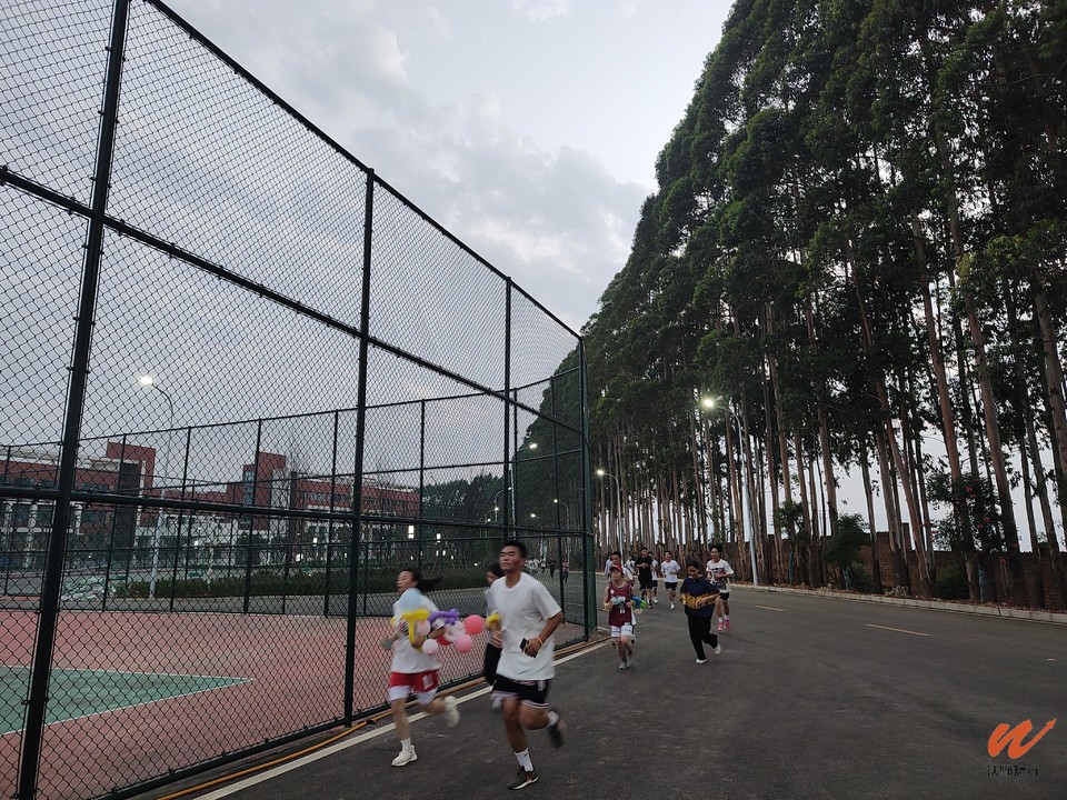 fGKOIvJSVzzKS3HFc_L9x6Btp1rF40A_ayXtsTMQUqcpWWDyCNuEf8XkG1_N5wEi