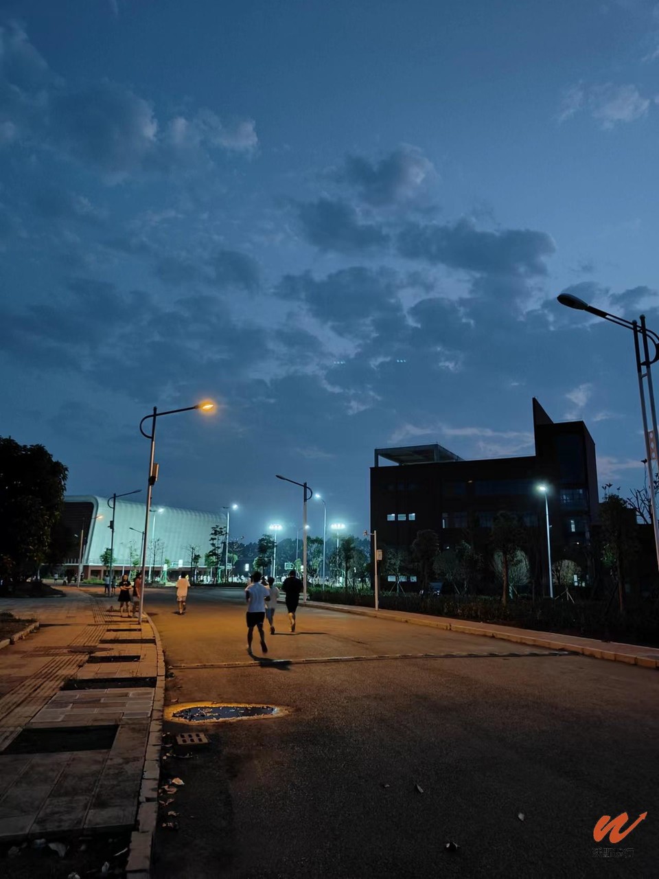 fGKOIvJSVzzKS3HFc_L9x7iIMsQxU1--LNEpTQlISpH-BAxHl-67ebGmyLD_FgFC