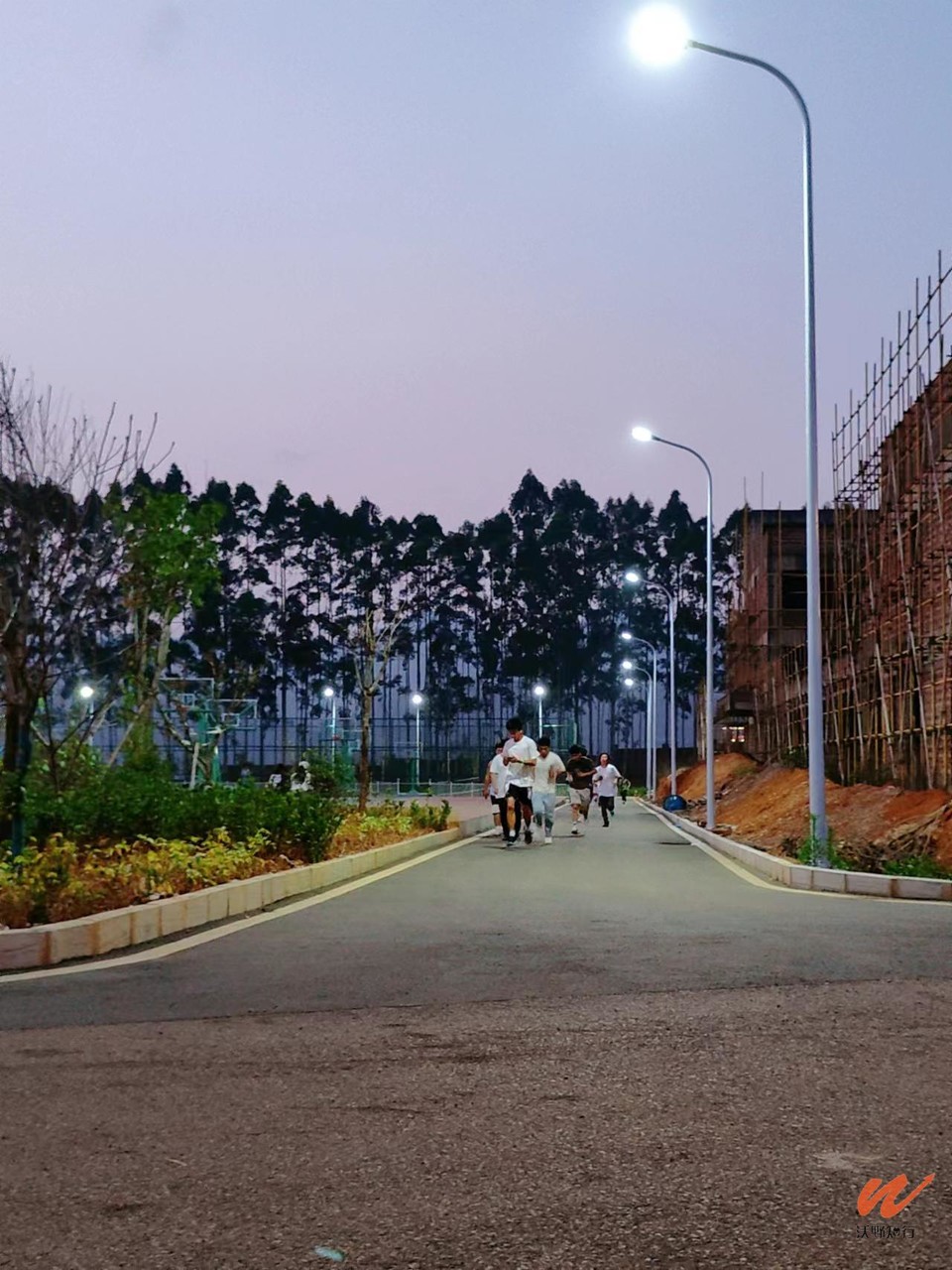 fGKOIvJSVzzKS3HFc_L9xwsRXaLhqdPEtTdPhlhkYGUedCfOw2L-IliUQ6G2fd9U