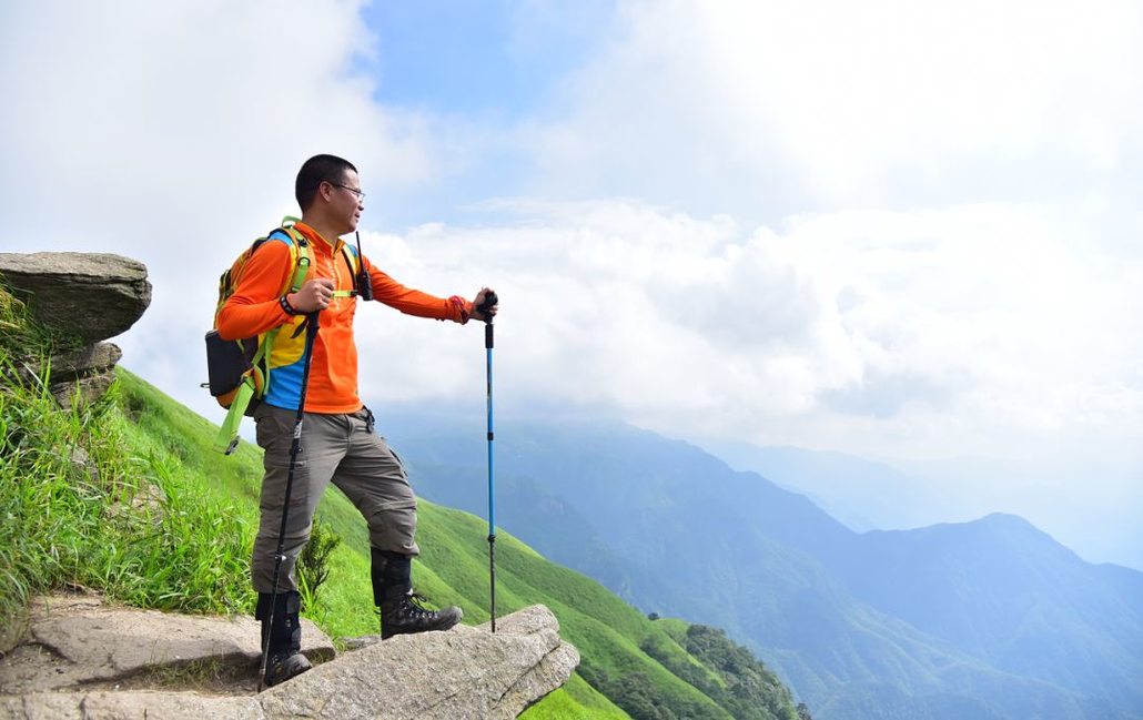 在武功山,我们一起登山,徒步,最难忘的是那一刻登山途中我们的互相