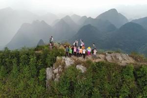 清远 莫六公山，广东最美山脊线，俯瞰英西峰林之壮美 【中等难度】