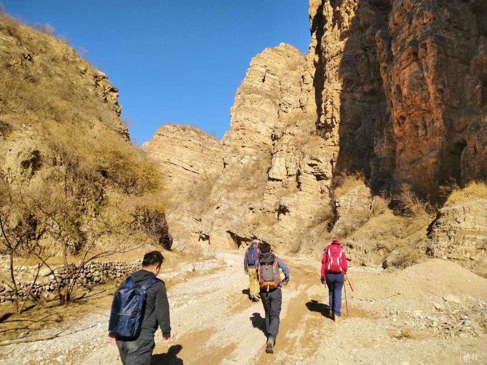 FmRmt-8tGb9OVyju_InyMWODL-NpVK8nA_XQJkAgDzMWLjFDl7cZUnLnjA8zU34F