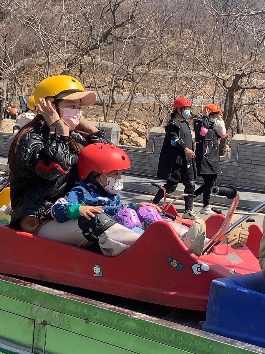 F49D1FD5-0A33-491C-A5C0-3FC1A833E54A