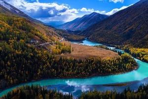 【新疆-硬派越野4人团】-独山子大峡谷-世界魔鬼城-乌尔禾胡杨林日出-禾木-雪圈畅玩-喀纳斯-海上魔鬼城-五江温泉-天山