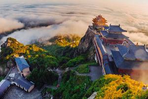 【清明·网红老君山】打卡世界第一仙山の玩转龙门石窟-洛阳牡丹-洛邑古城-老君山