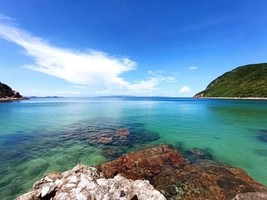 深圳大巴出发【畅玩三门岛】广东'小塞班’，玩转昔日禁地：浮潜+桨板+赶海+沙滩晚会，登山盟海誓峰，探秘防空洞 