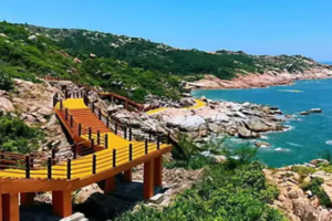 【深圳出发】周末户外~惠东双月湾露营2日游|沙滩烧烤、露营、篝火晚会、海龟岛网红栈道、双月湾全景、西班牙小镇、出海捕鱼