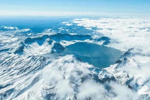 【雪乡+长白山】深圳出发！哈尔滨雪乡+延吉+长白山6天游！航班延吉进哈尔滨出，全程不走回头路！不出酒店泡火山温泉！