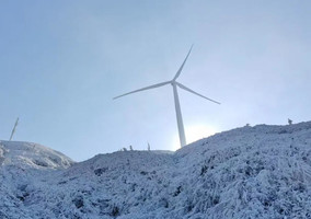 【提前一晚出发】第二天早早去赏醉美的雾凇雪景云海！2.7/2.8日晚广州出发有位！云冰山1天1夜！