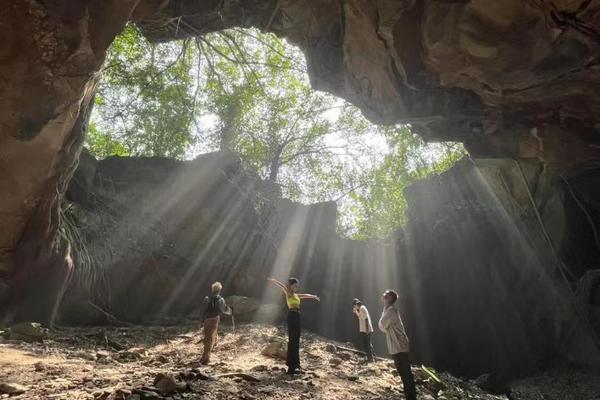 成团【西樵山探洞】3.13 周四 佛山西樵山探洞，拍美照，追一场耶稣之光！