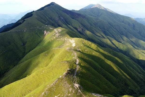有一个位置9.14-9.17武功山50km全程徒步穿越；沈子村-金顶-绝望坡-发云界-明月山3天2晚徒步绝美高山草甸