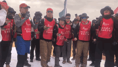 破浪迎晨曦，聚将战沙场：草根知本集团高管沙漠团建圆满收官