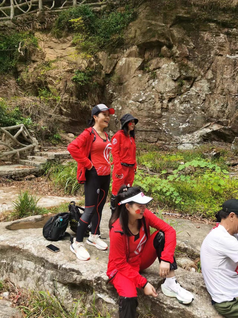 CZSMNiE-xpzCpdLxpP5zULr_vE_E2Ftug3PusDGgX633zR8jGqDKkWZeVSTFQAKu