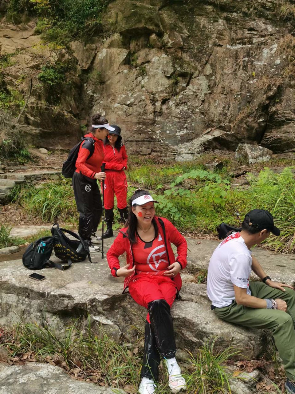 CZSMNiE-xpzCpdLxpP5zUEIBUYM-V4FvsPi4MVw4Y0-B2gl-vyDQh6Inm49oACMU