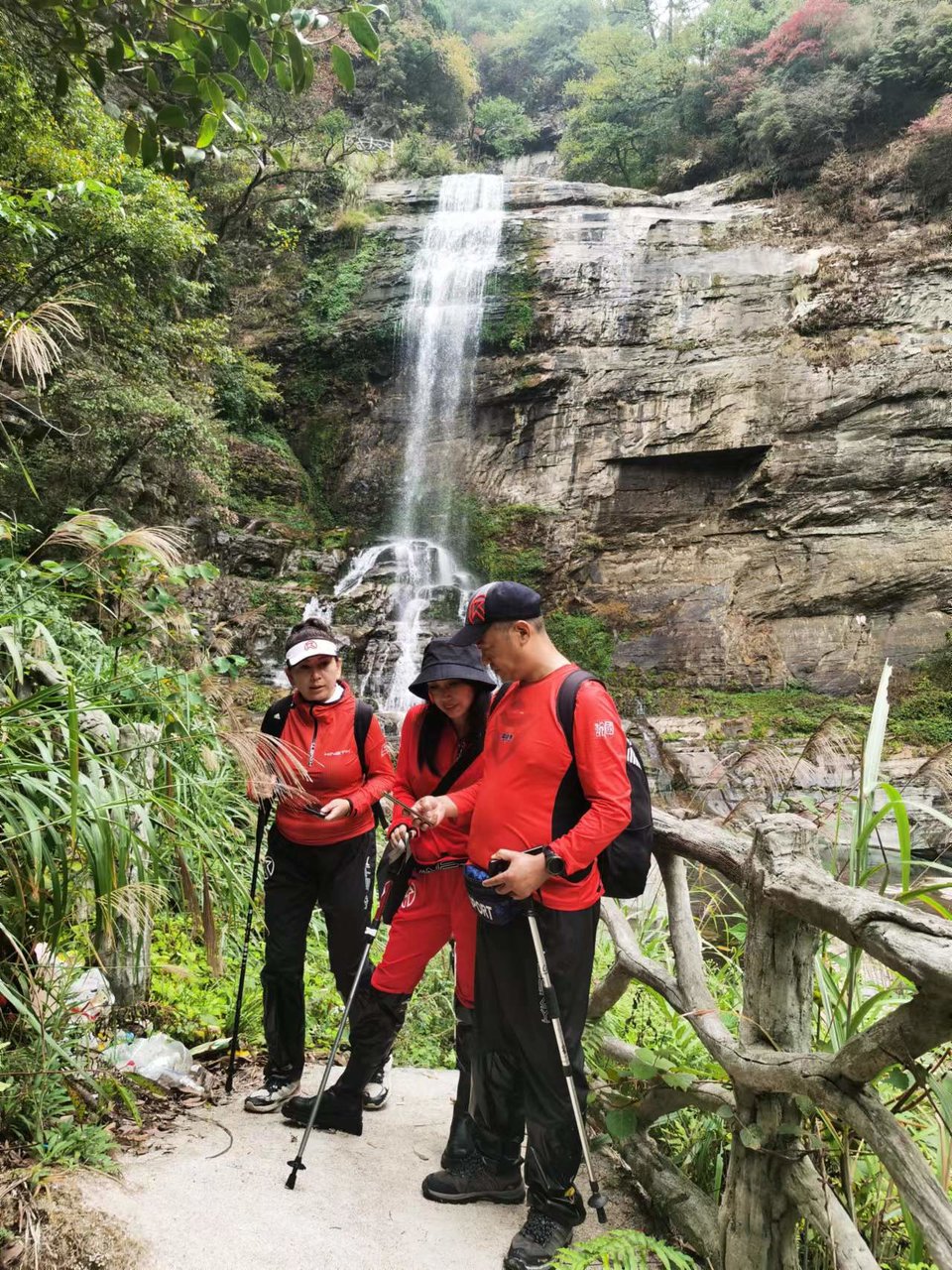 CZSMNiE-xpzCpdLxpP5zUP9RG-d5F5dmdhr_LQPW99PHaBPwp-Qsb2AlOQQqpqor