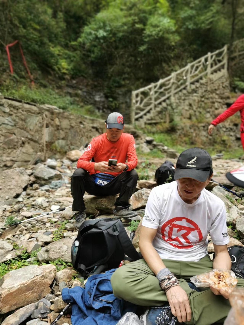 CZSMNiE-xpzCpdLxpP5zUPe2-5RzJdpNMvhRW9G0o98oy0dv4Y2n9olPMvNZhatY