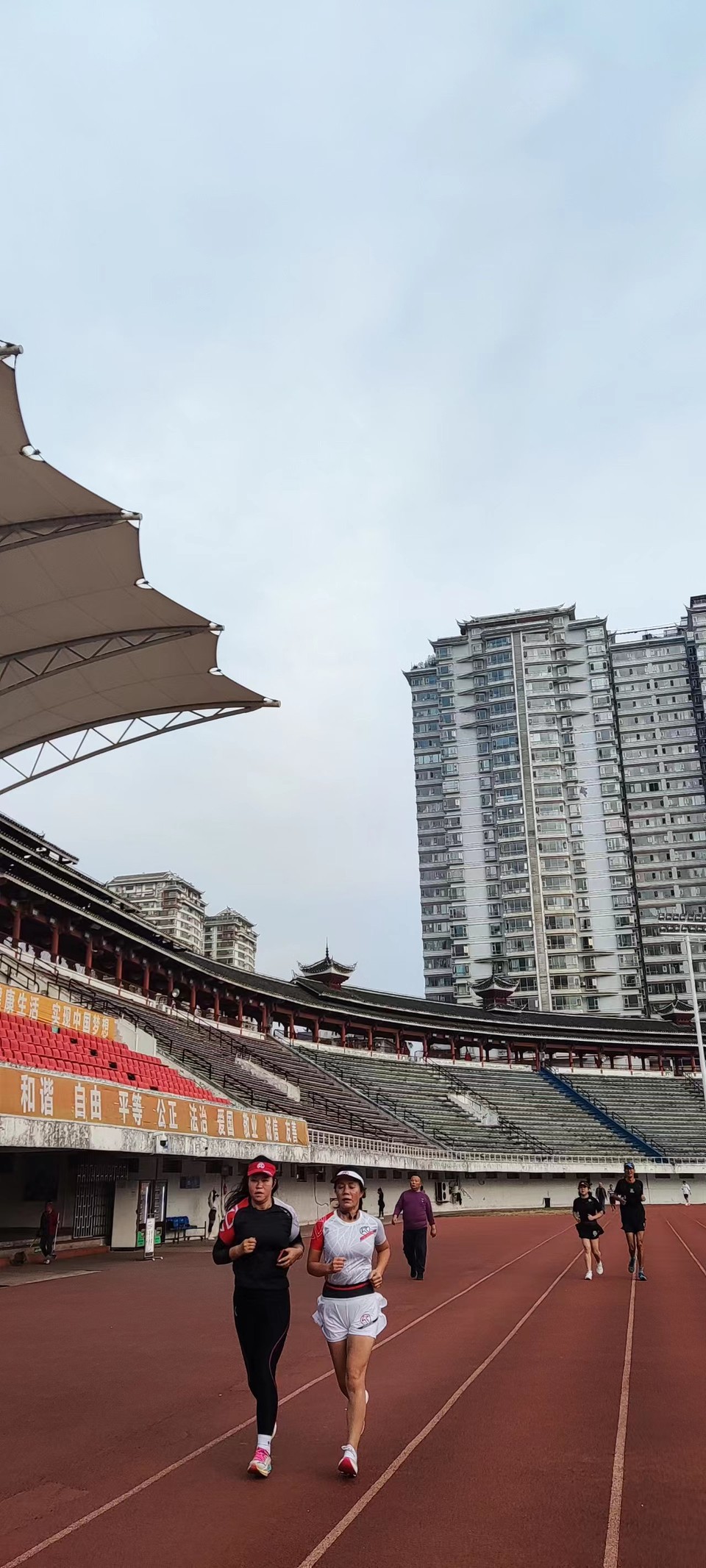 foDHQ0AdIykxxFJ5mumgMCEceMuv7JWuUr9_CNRPicSmKWb5l-3OscHgEtDPuTzR