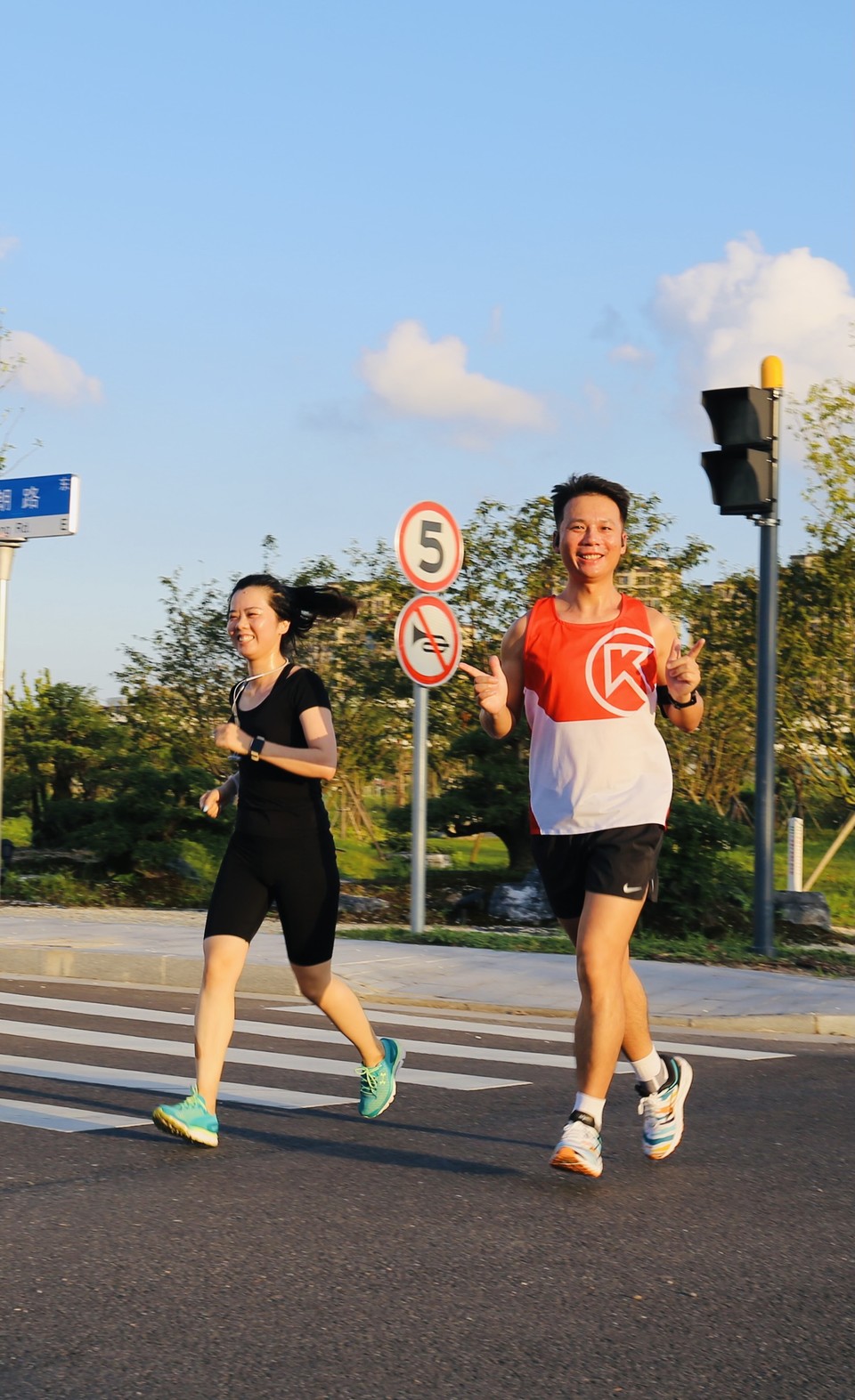 Oj515fGlQ4iyCwLpjYL7dlmYt-u65V9vU-adu7vk57Jz2_OiBCdny8KwIWAIuBlY