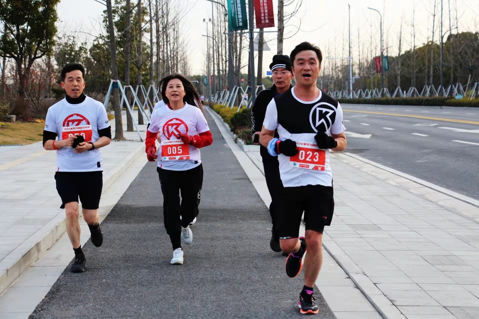 hc42C0Sji2fBNjI0-idbY8UjmY8iiDmmbV3Wwen2MHalpshn72UyVbcZ4FsFscEs