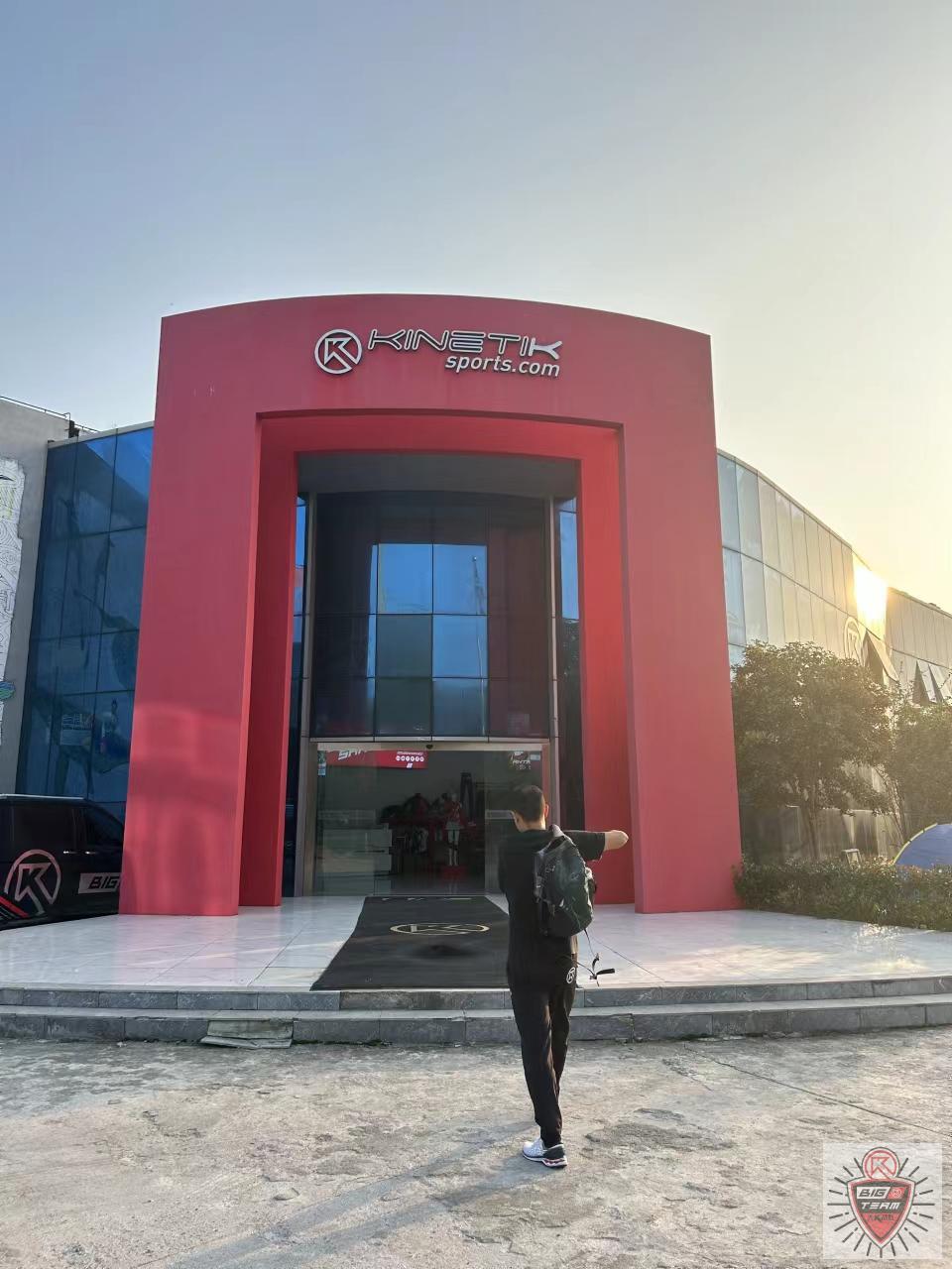 ZZ-RialFamDwJvTSstST8T0TRPEpxcbCrnWC_llQ4yJWL9g6V-eYuUJcSogX7kHg