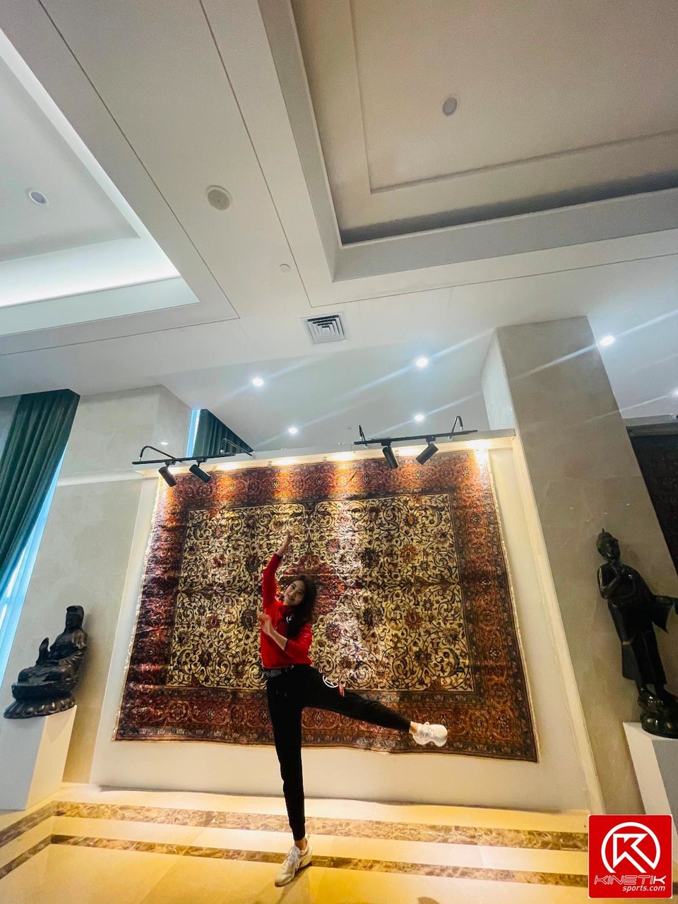 6802C4F4-7A24-46DB-859F-01C98BEB8285