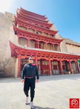 EFEC3D15-B3AB-4EBF-A2E3-929F8D515786