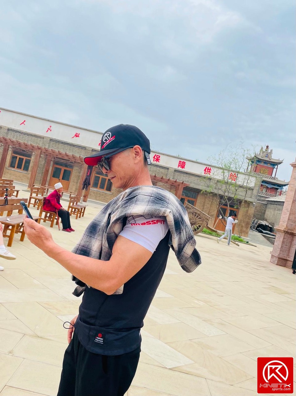 BAB7EE2F-8C69-4DB2-9560-63BBE47C315D