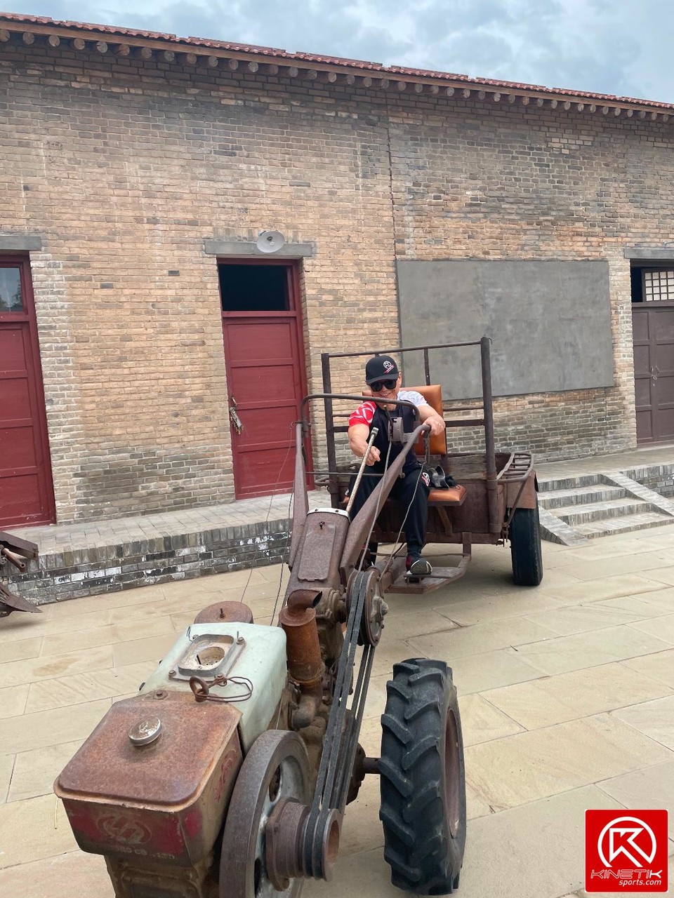 BF3697C8-A6F8-456A-B4F4-85D0631EBCFF