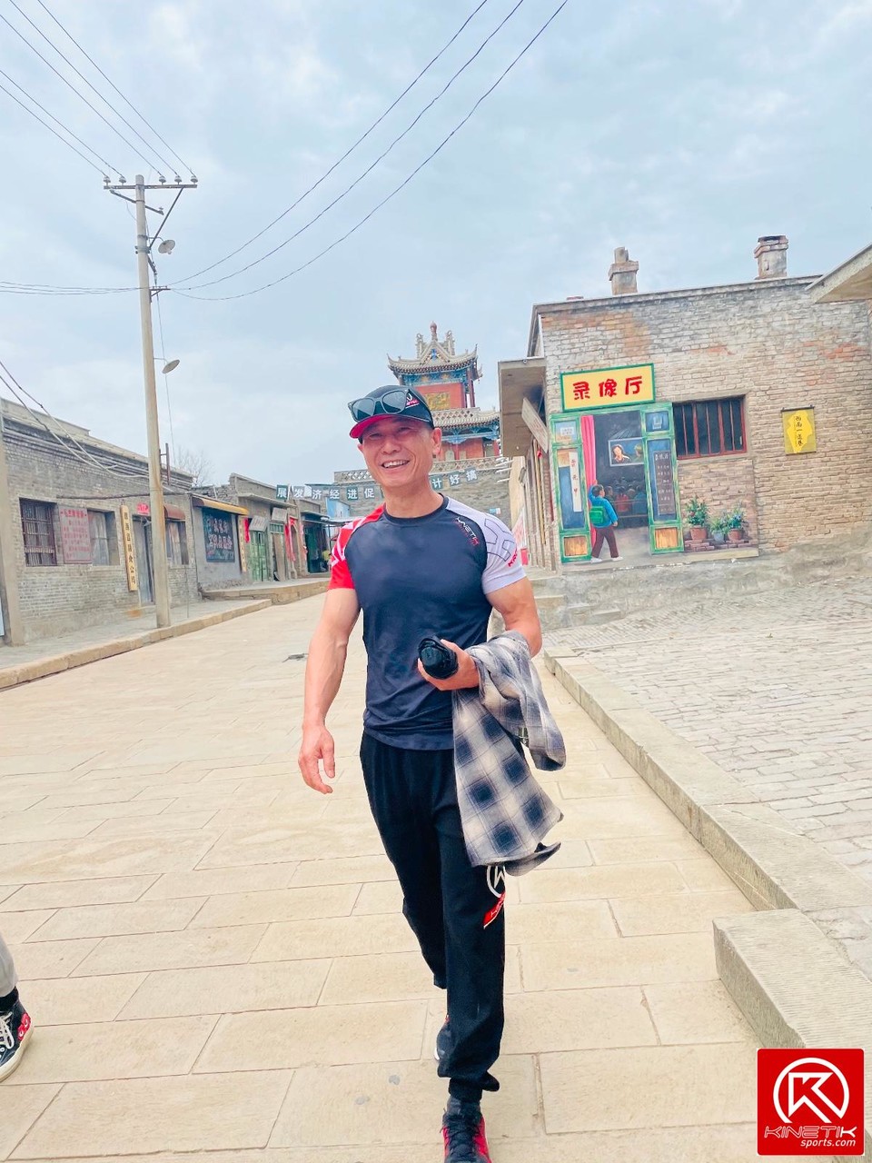 DBC19C56-F304-48B3-9710-0F71DC31263A