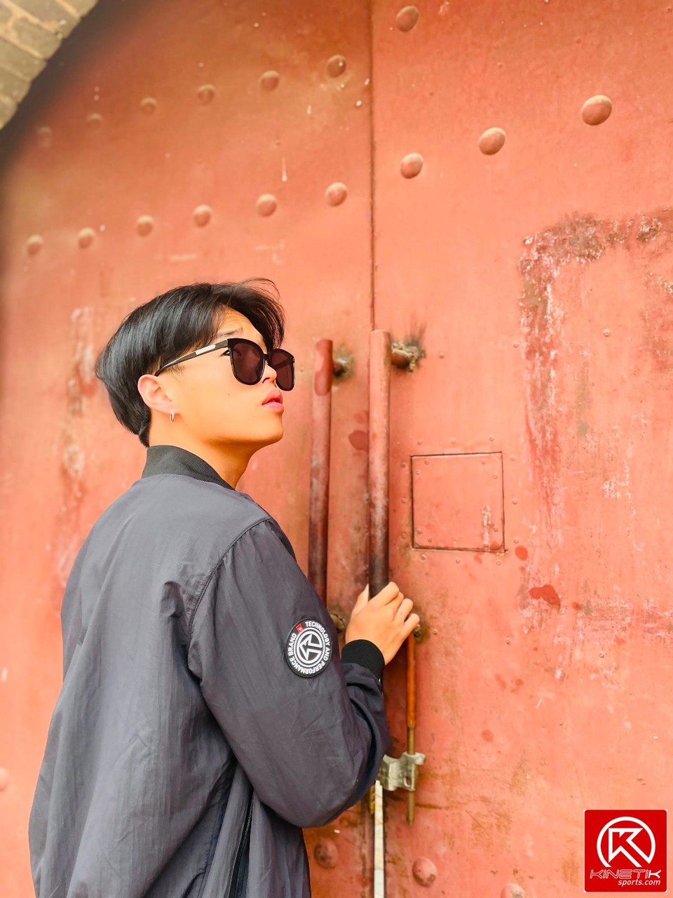 1E90C3A5-87A7-49D1-B653-1F6474D34954