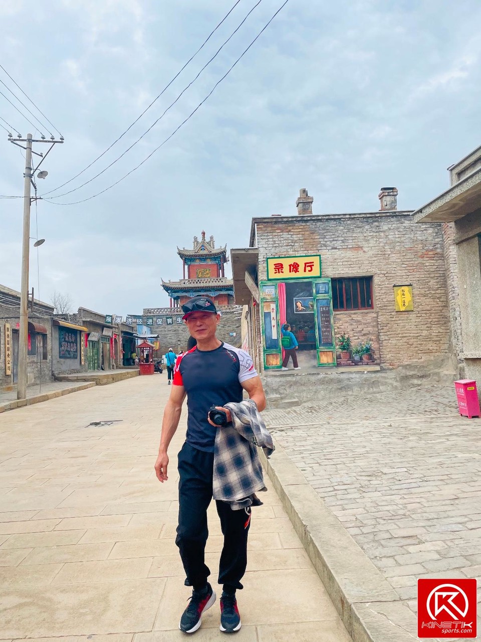 E8A0F175-5967-4033-A935-B4435991D5AA