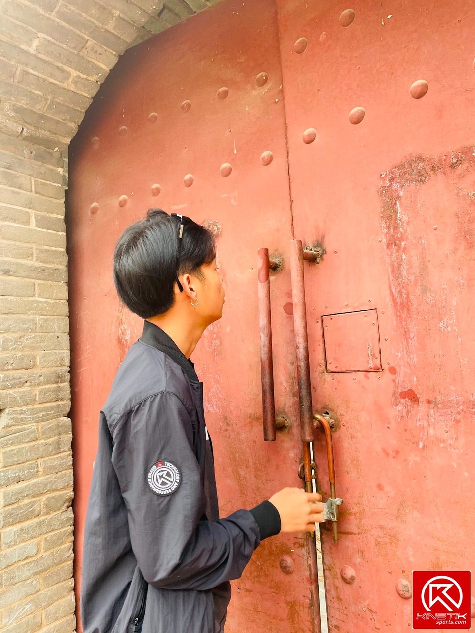 AEEB3FE3-8879-4277-9C80-971E64461F9F