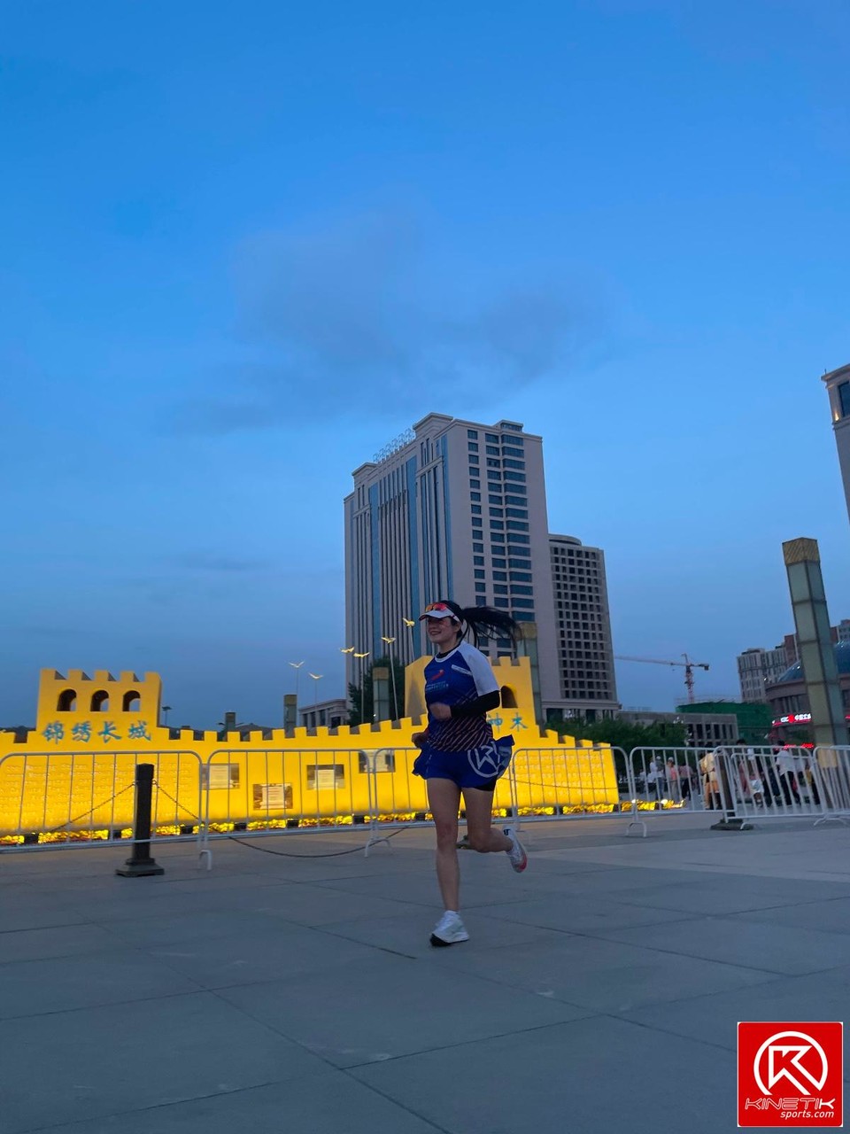 69140350-9AC6-422B-90F3-96E264F49357