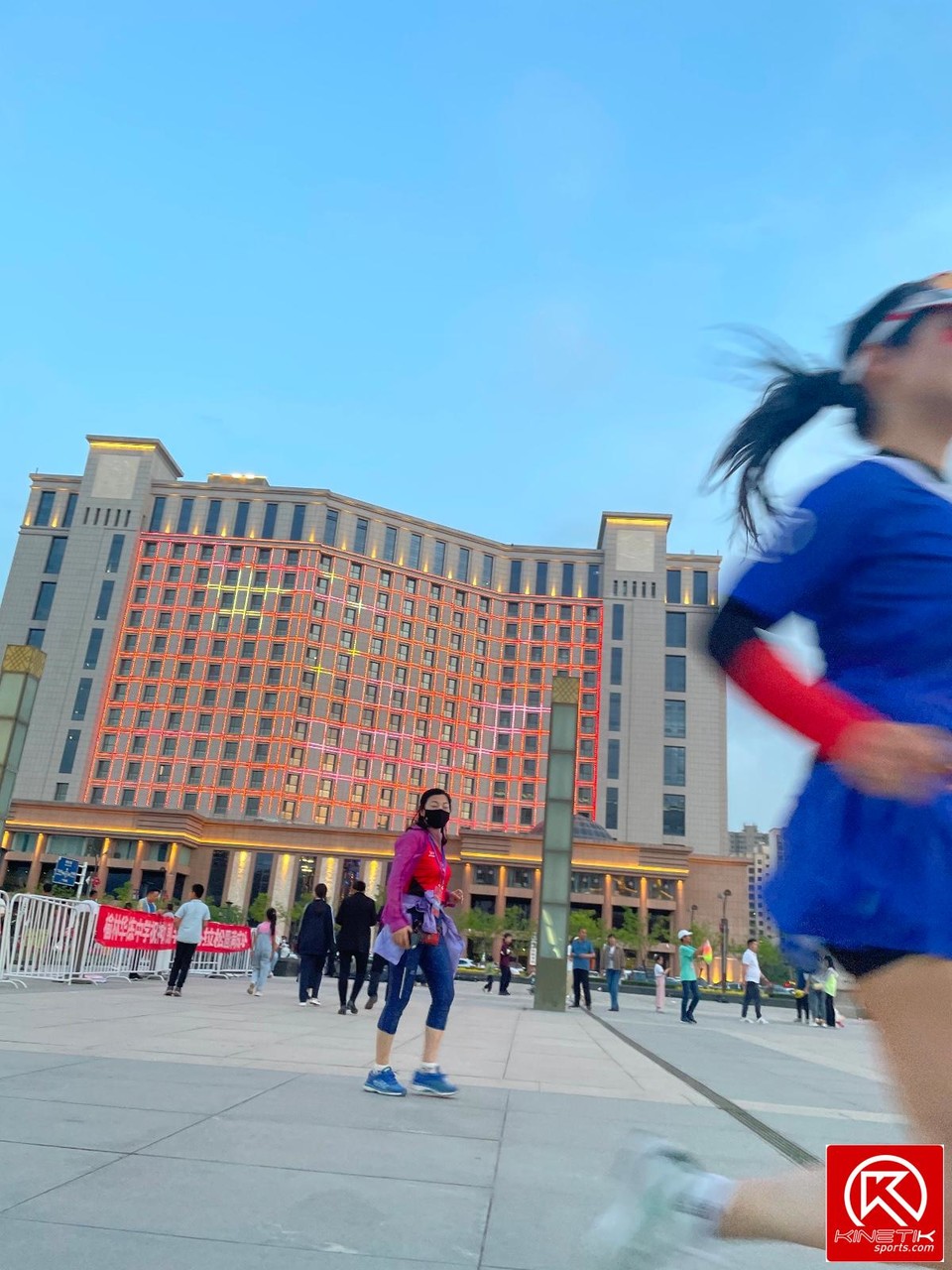 21007F2B-8AAE-4314-B704-95438C39A47A