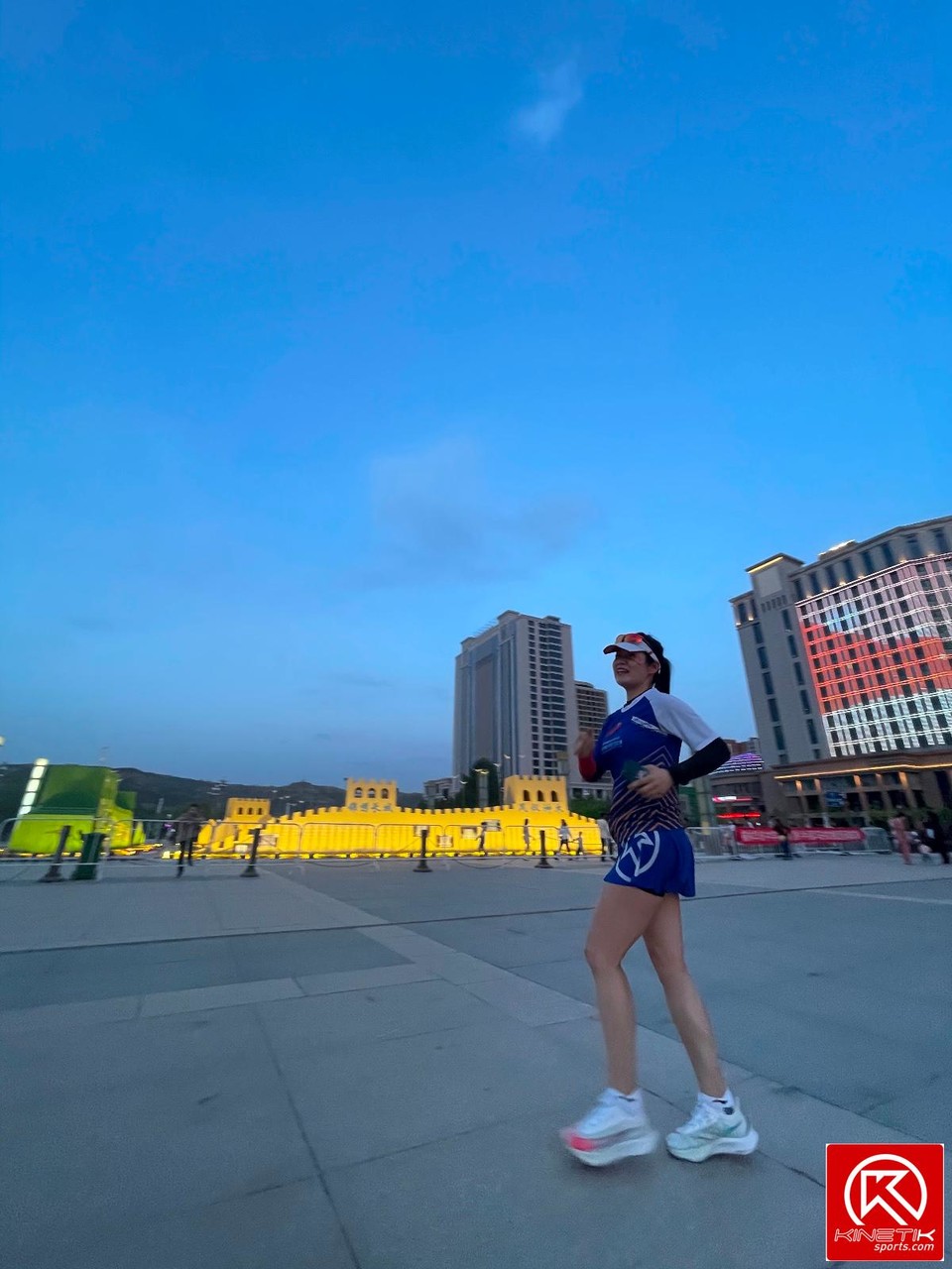 92BF85B2-0BE3-469A-BA58-EECE01973599