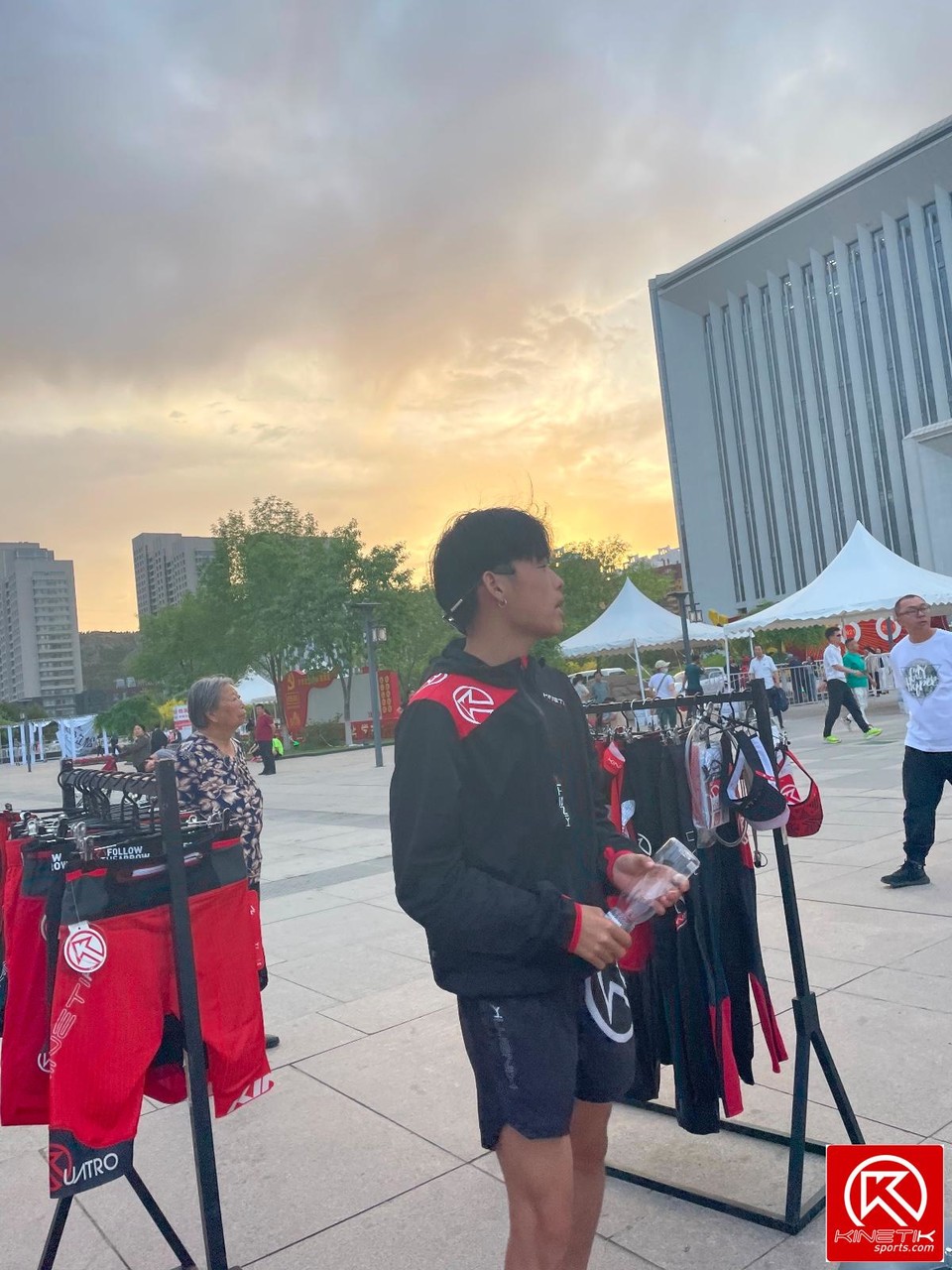 F75C0B7F-69CA-48E3-A470-FC76634533D8