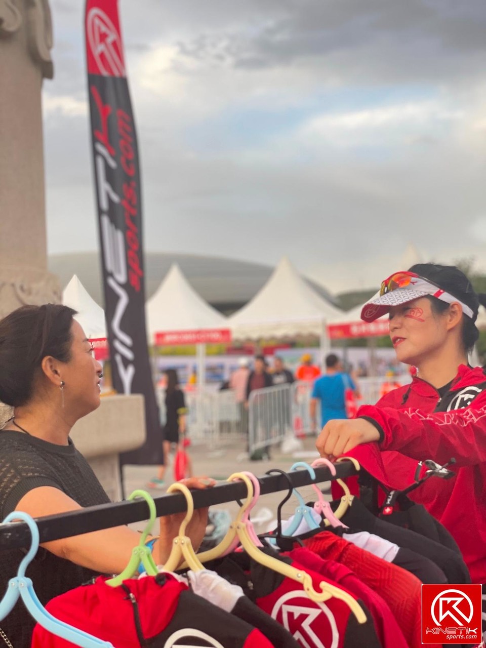 7B0DC781-6A3E-47DA-A6D9-F60BABDF02E1