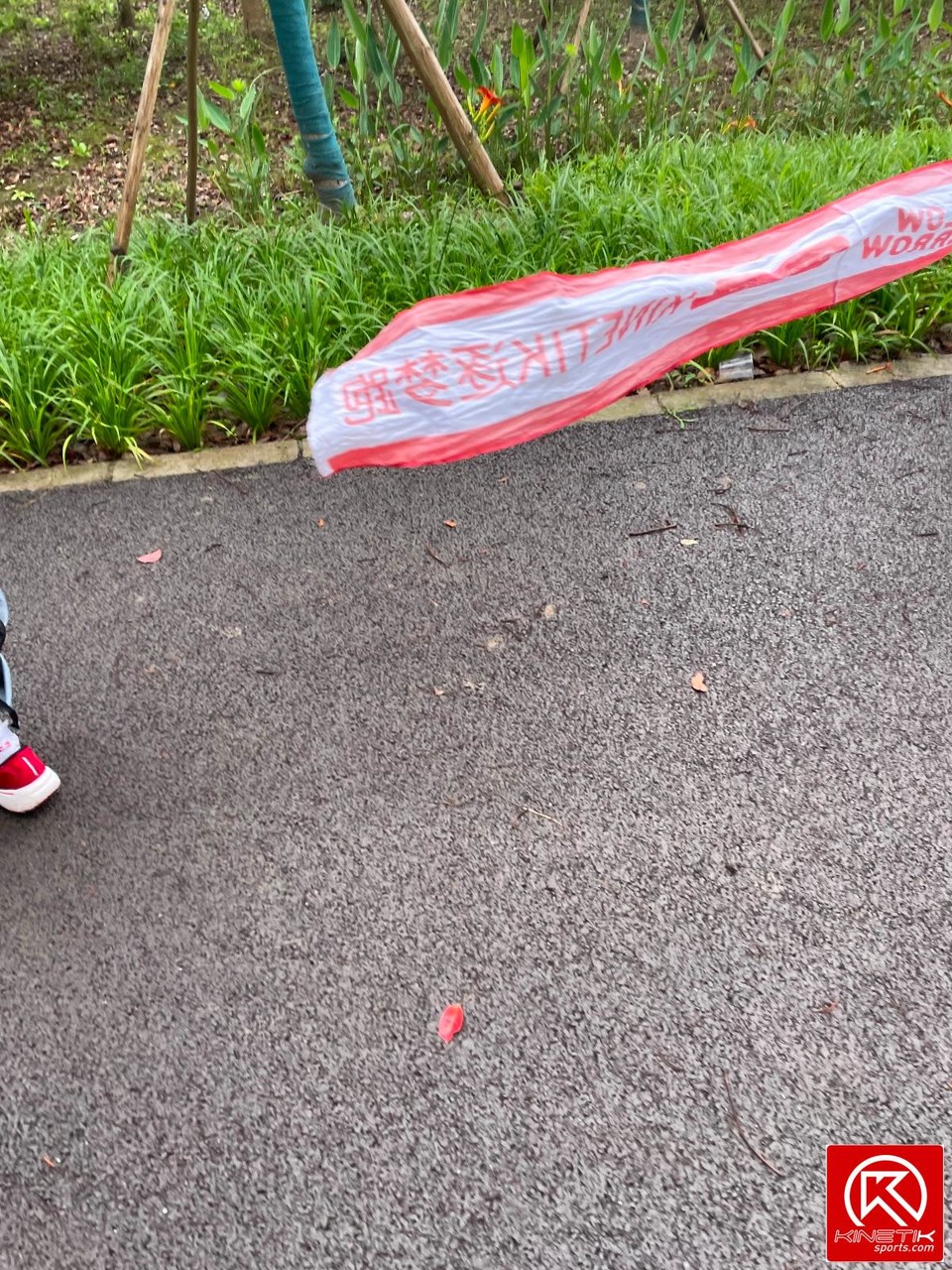 7653DE1C-76A9-4AF4-8AE1-1701D7AF9BBE