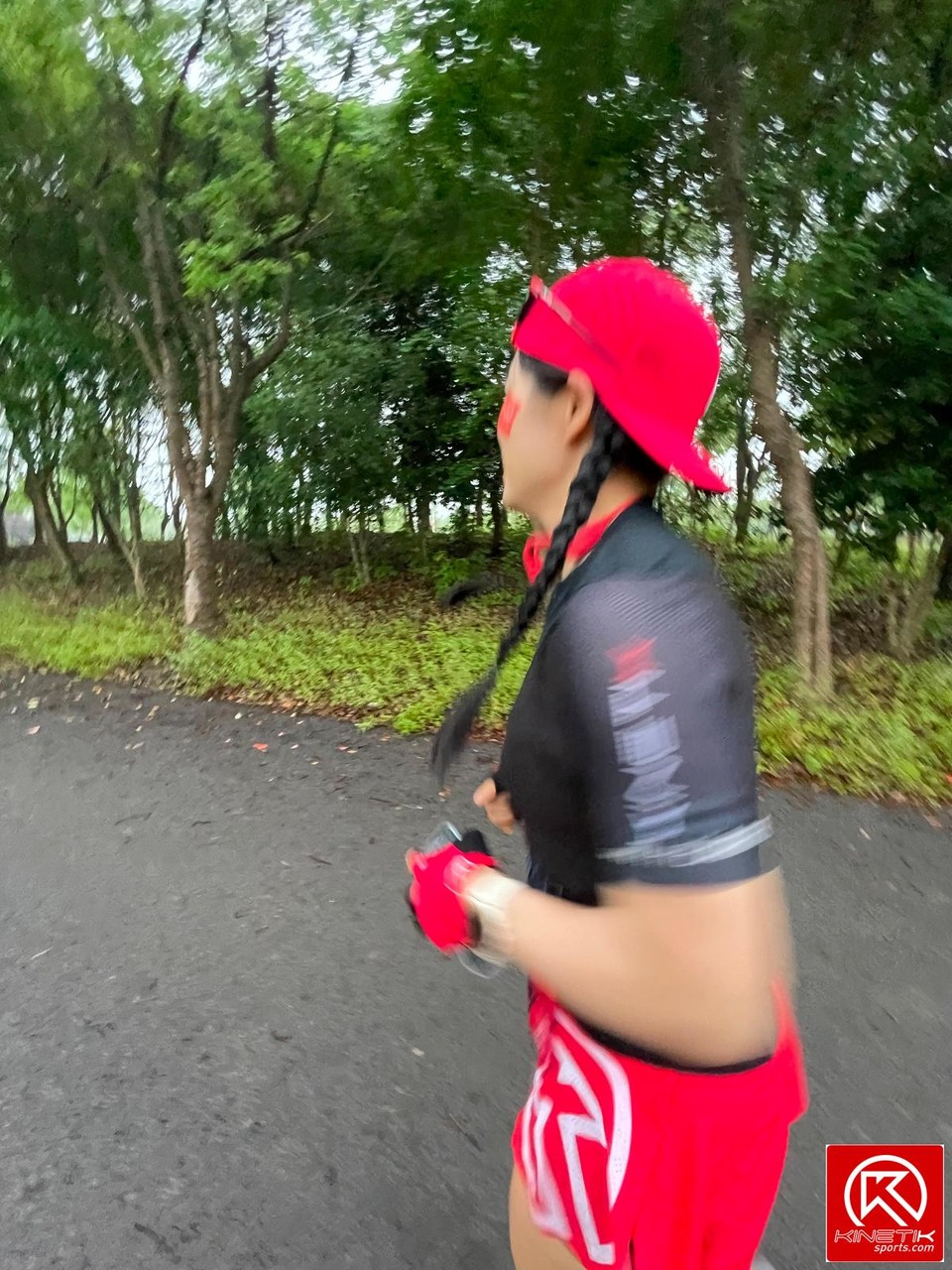 06B6C452-C739-42CA-A7E3-08BC2B2EBA46