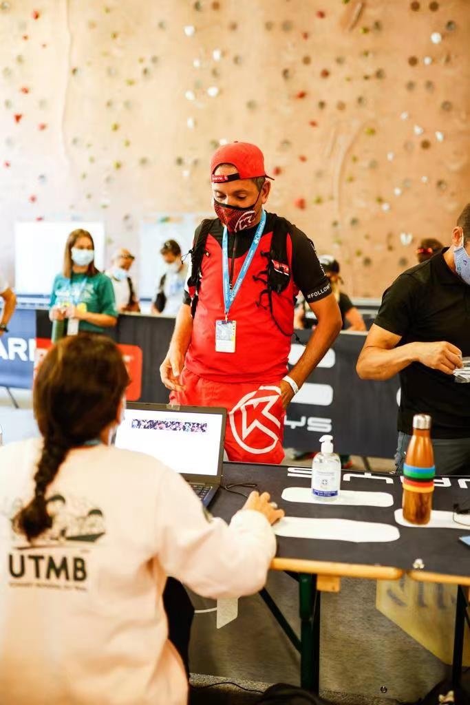 79EC0234-E325-4818-9507-D6B4B5433747