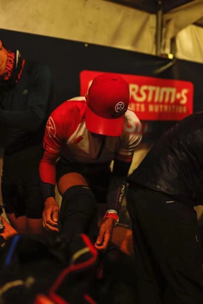 40DBB446-AE9D-45BD-BC21-FBFF9129C841