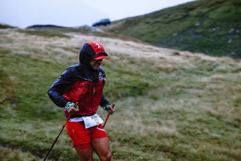 34DB4F6A-86C6-4E57-B06A-13AF9D5E994D