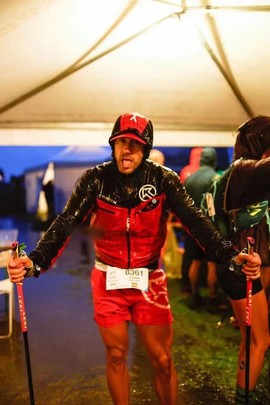 066DDD93-AEC8-4585-899B-602BA0EC5F82