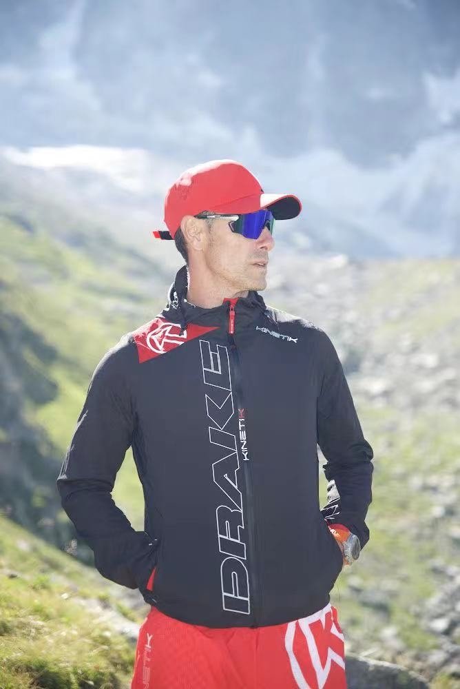 CB9FDA8C-E930-4342-9B90-E0048D246BAD