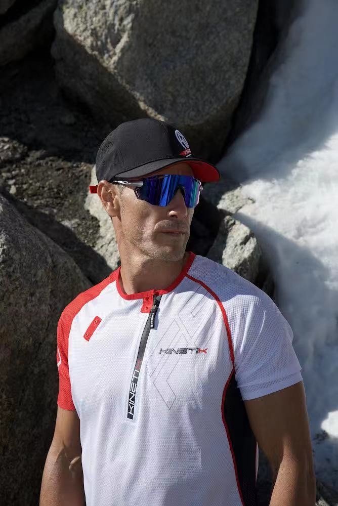 8C180753-16DF-48EE-B833-1A240DB8D992