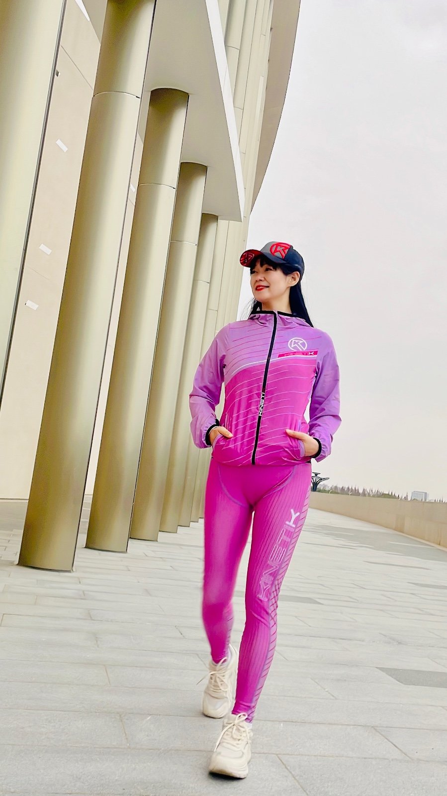 F9C6337A-682E-494A-8EB3-842FFA9F1DC2