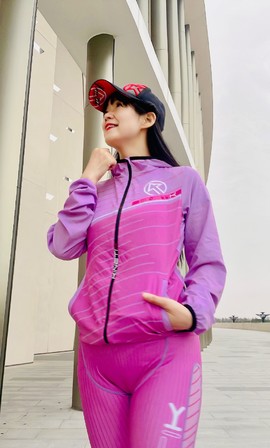 19D233AD-05B2-4E07-A51E-DB0FBEC9EFEE