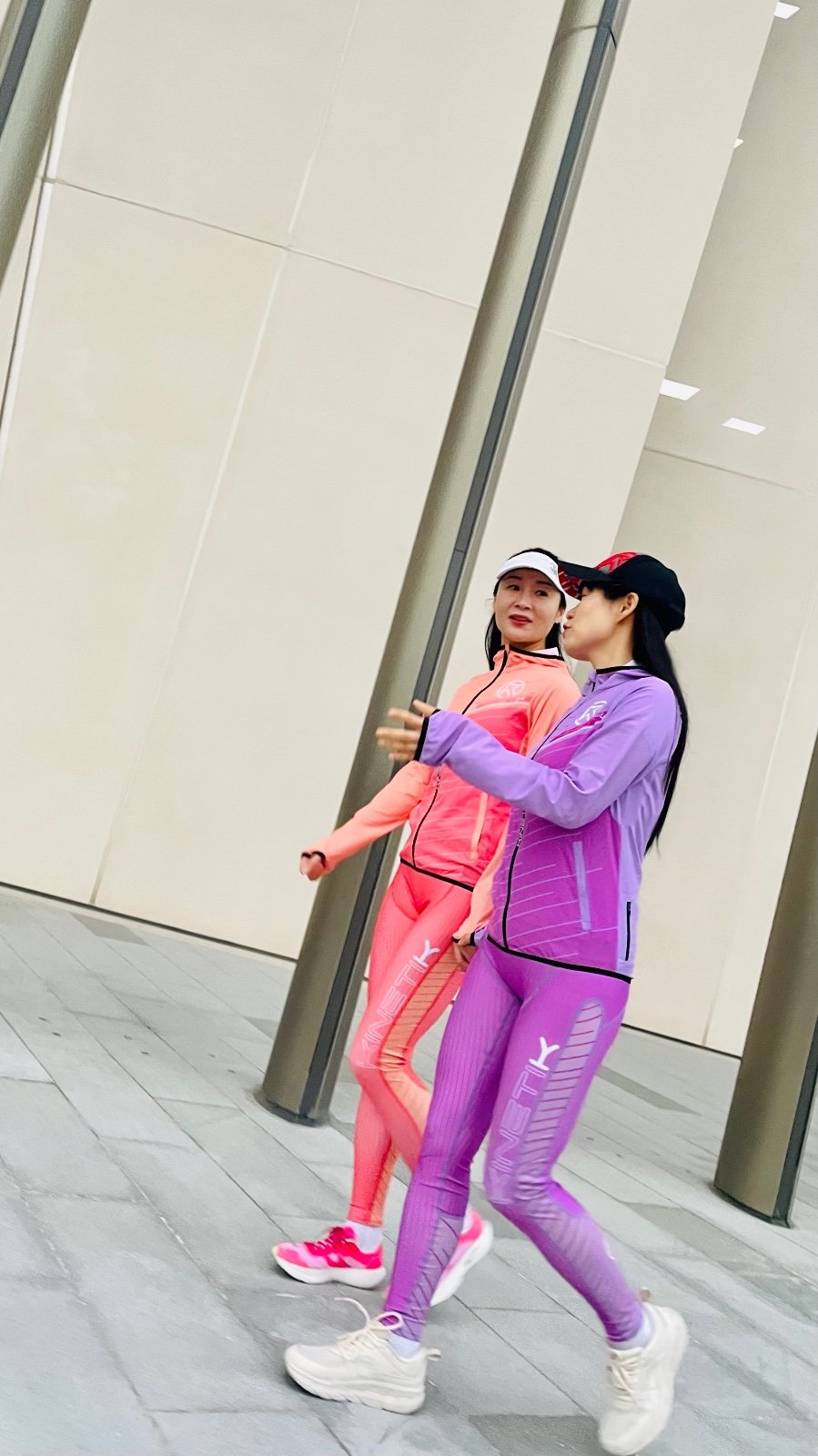 FD7C6152-A030-4576-966F-FE3DAF60D68B