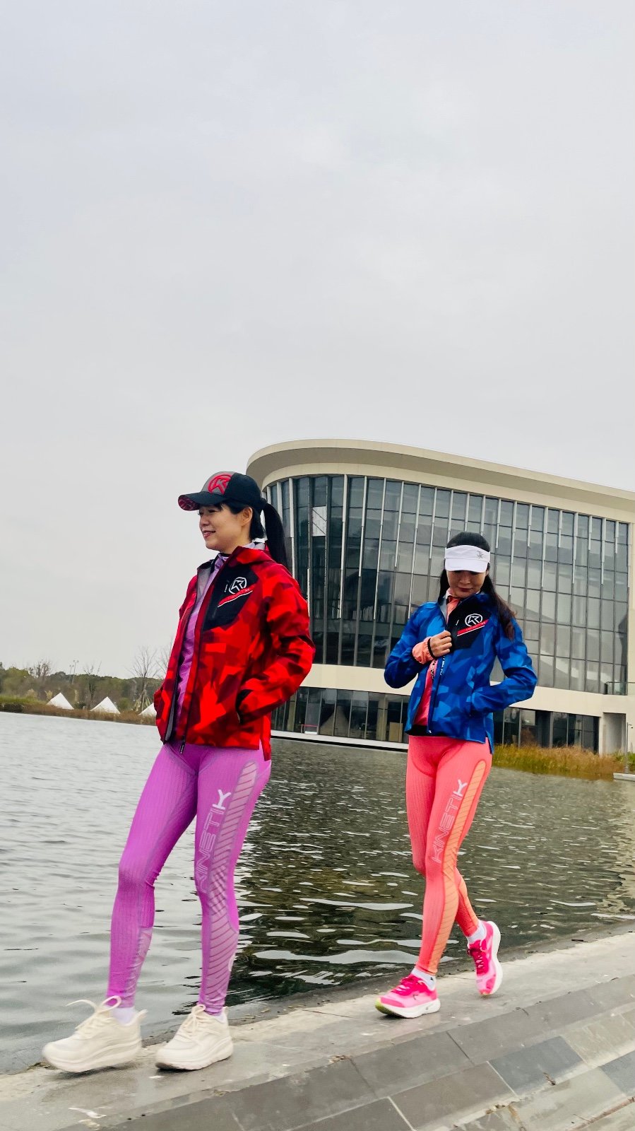 58BF45E7-18DE-436C-80DE-012547225E2C